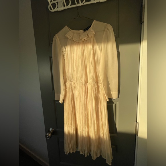 Banana Republic Beige Dress - Picture 2 of 2